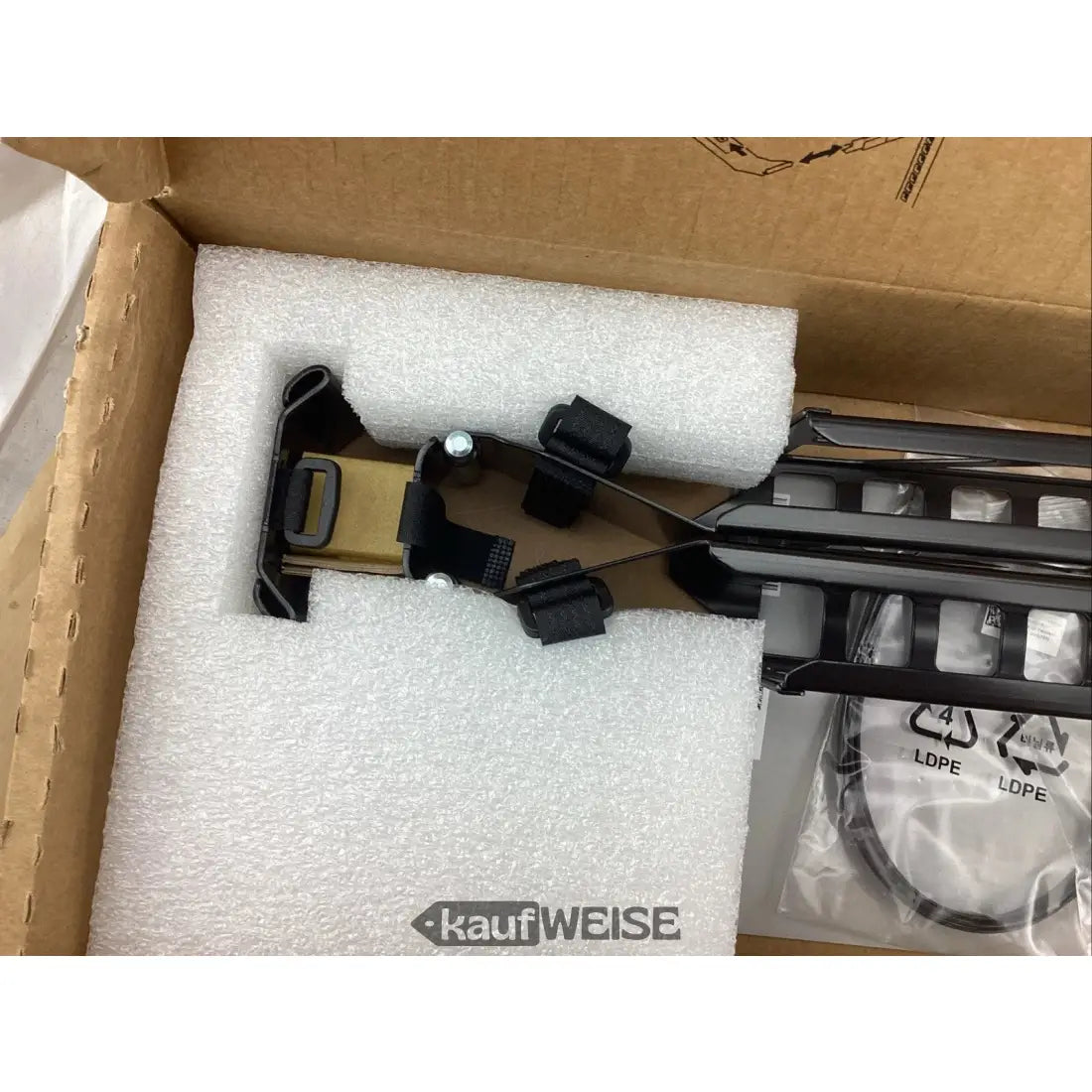 Schwarzer und brauner verstellbarer taktischer Holster in Schaumstoffbox für Dell Kabelmanagement