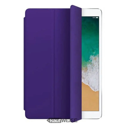 Violette Apple Smart Cover Hülle für iPad Pro 10.5 Zoll, teilweise auf weißem Tablet
