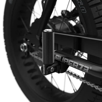 Schwarze Fahrradfußrasten mit strukturierter Oberfläche für Super73 Klappbare Fußrasten